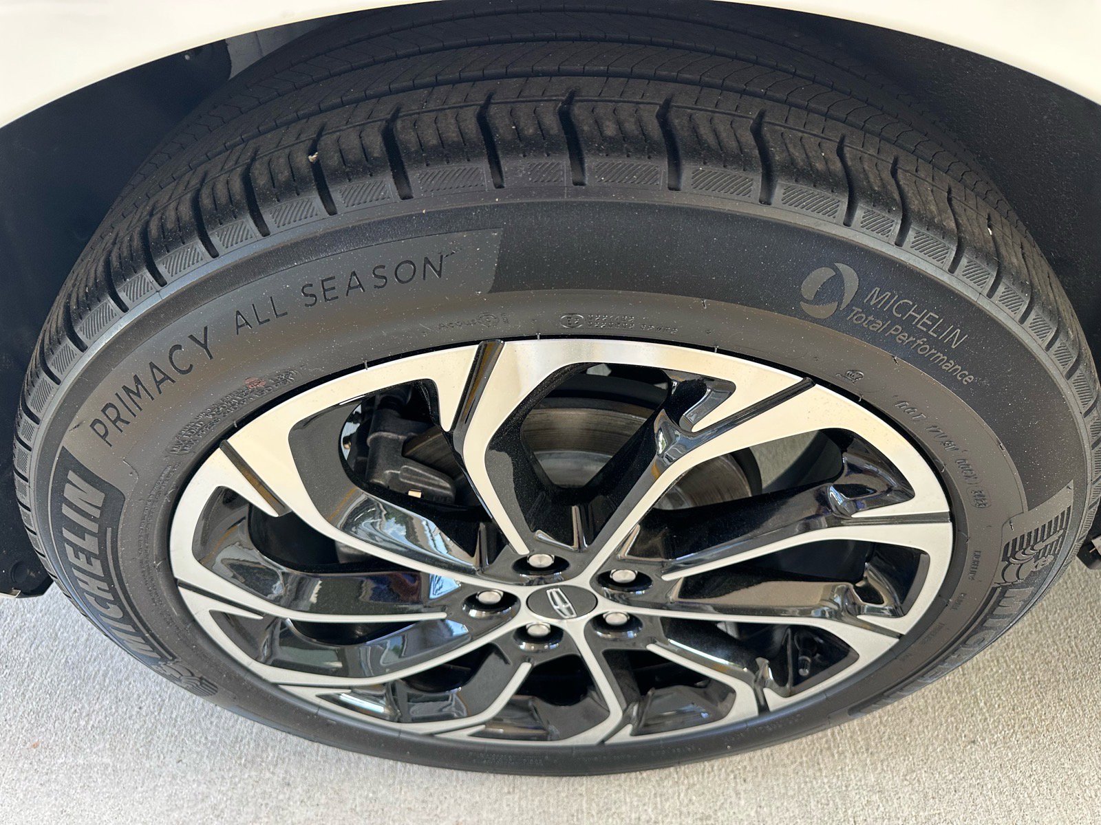 Used 2024 Lincoln Nautilus Reserve w/ Equipment Group 202A AWD/4WD image 13