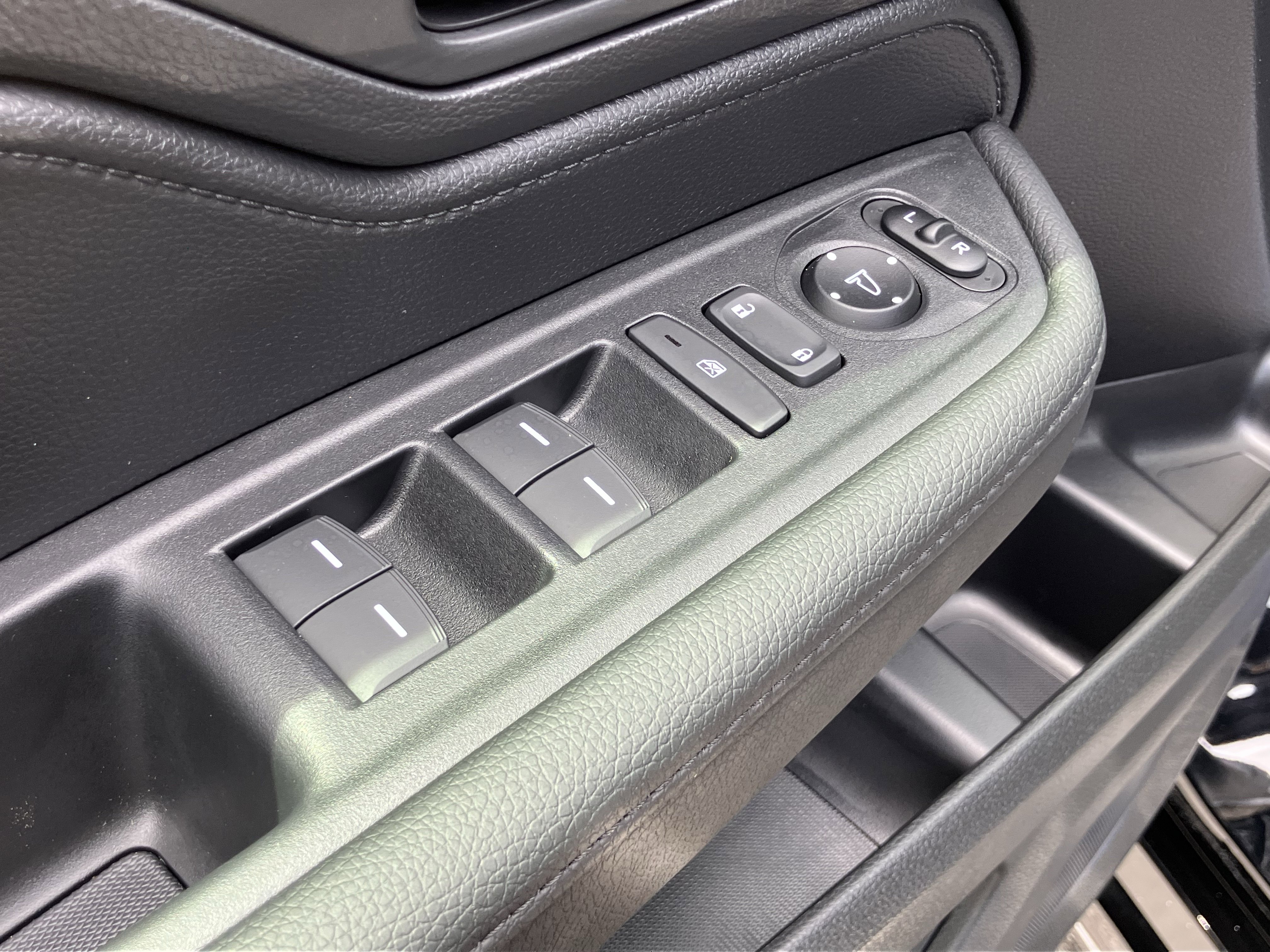 Used 2026 Honda Odyssey Sport-L image 15