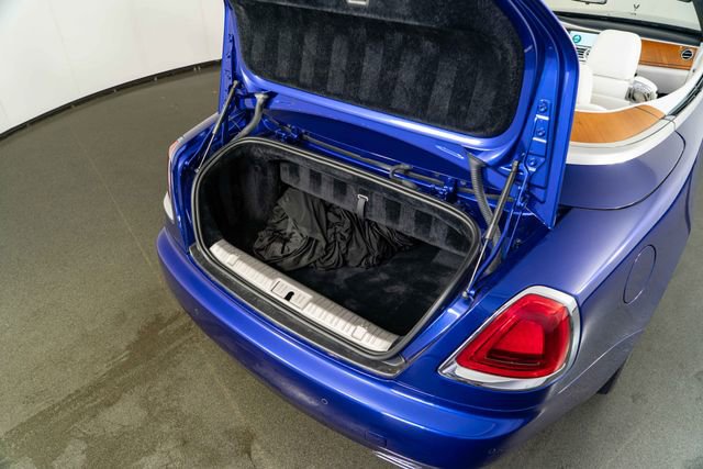 Used 2017 Rolls-Royce Dawn image 30