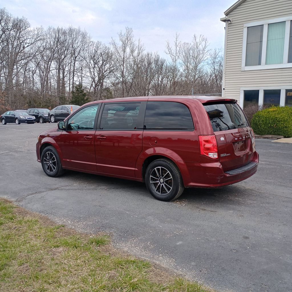 Used 2018 Dodge Grand Caravan SXT w/ Driver Convenience Group image 3