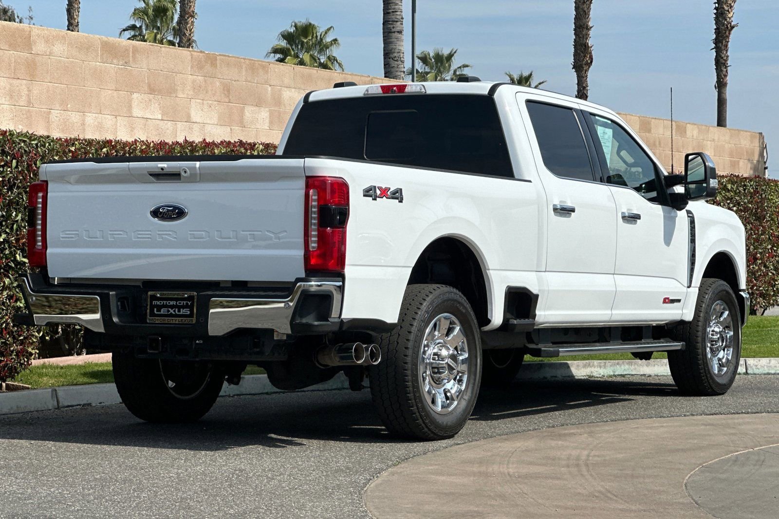 Used 2024 Ford F250 Lariat w/ Chrome Package image 4