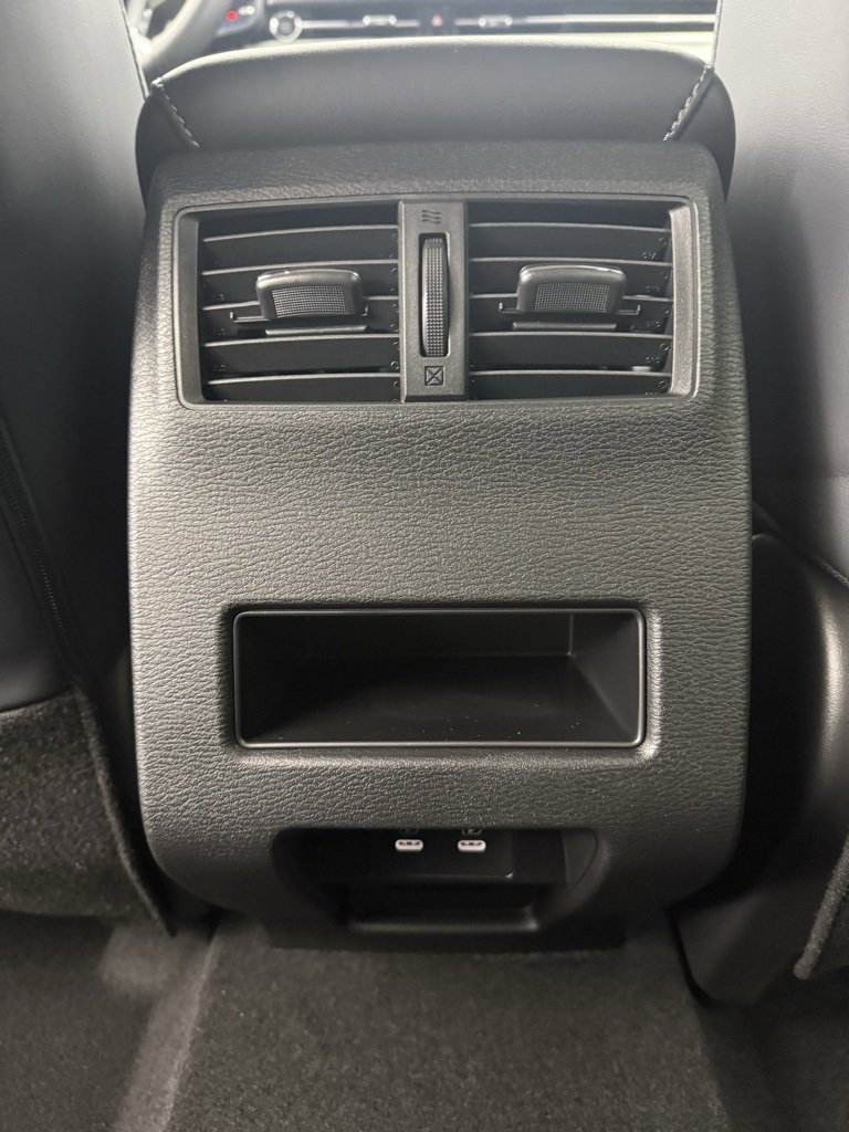 New 2025 Mitsubishi Outlander SEL image 31