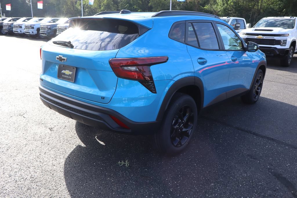 New 2026 Chevrolet Trax LT w/ Midnight Edition FWD image 23
