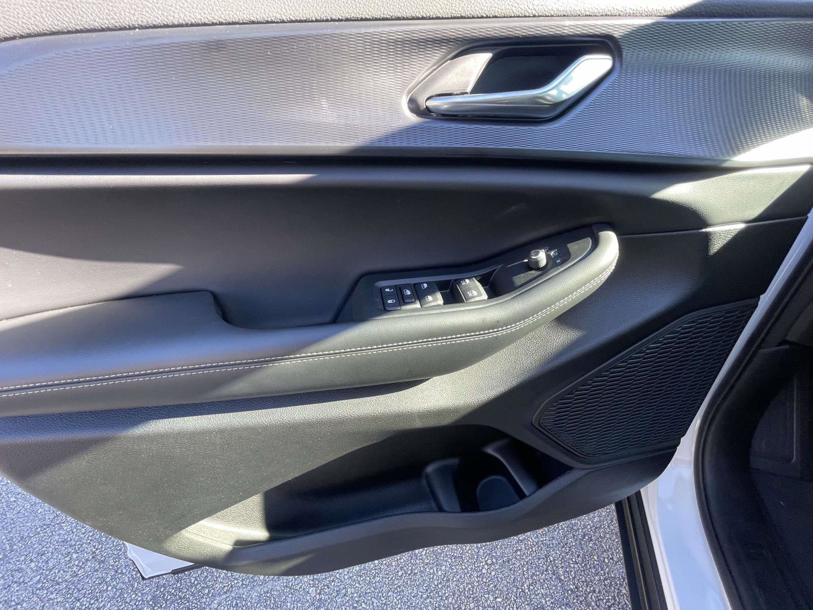 Used 2024 Jeep Grand Cherokee Laredo w/ MOPAR Finishing Package image 14