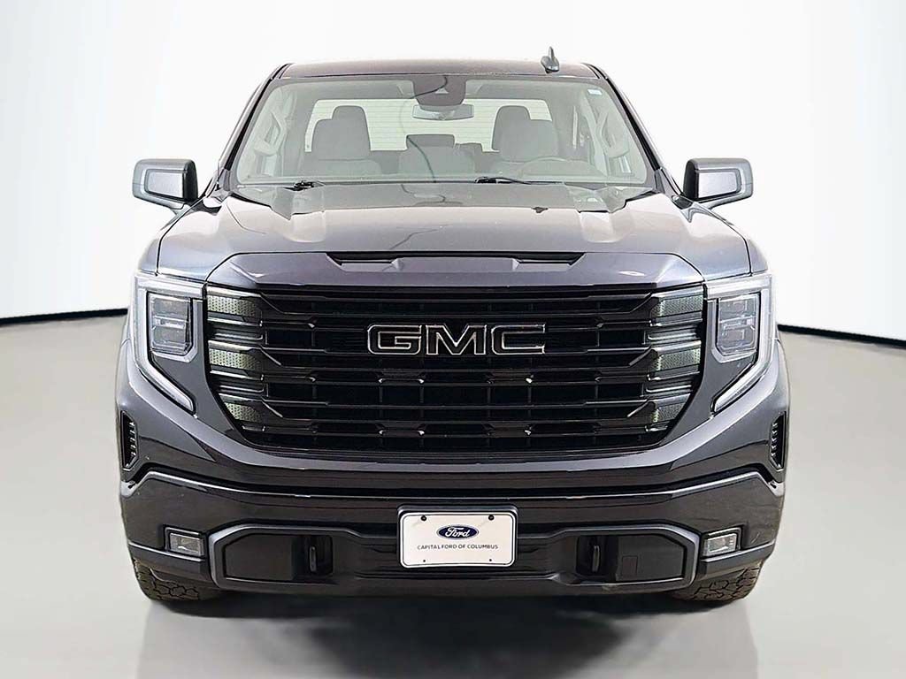 Used 2022 GMC Sierra 1500 Elevation w/ LPO, Elevation Black Package AWD/4WD image 12