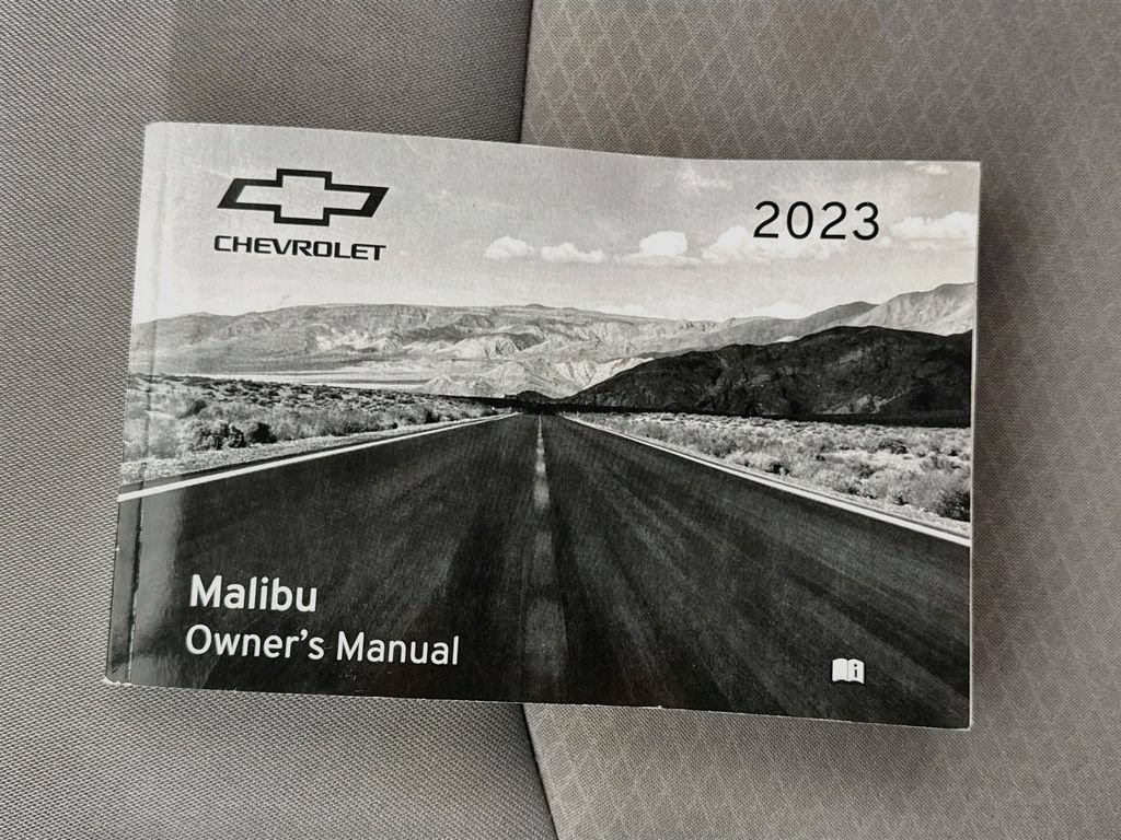 Used 2023 Chevrolet Malibu LT FWD image 26