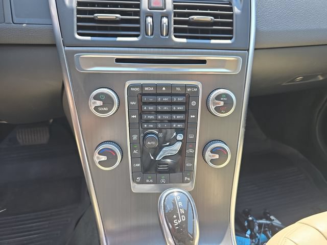 Used 2016 Volvo XC60 T5 Premier w/ Proximity Package FWD image 28