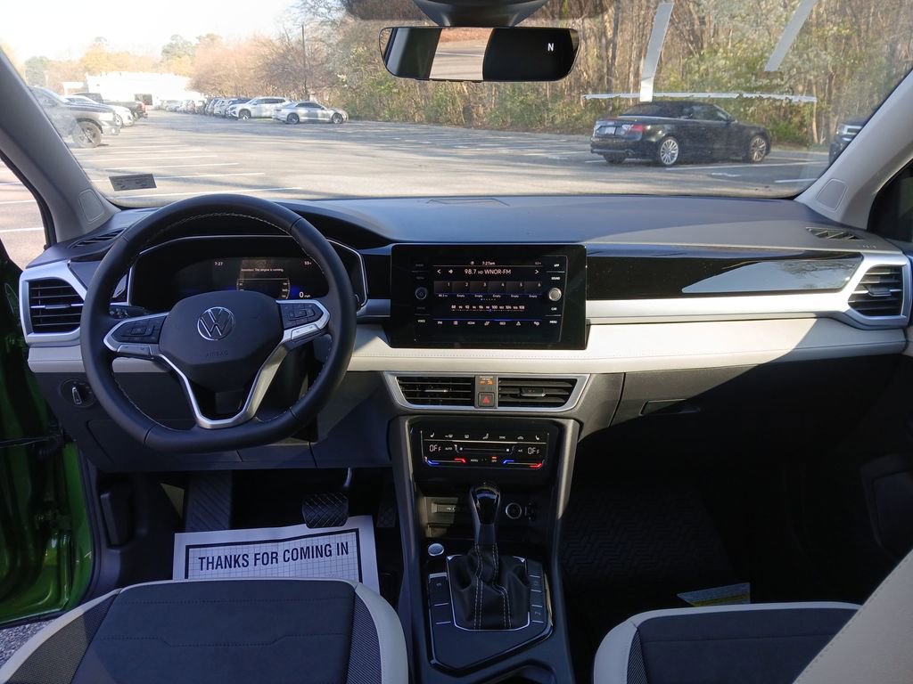 New 2026 Volkswagen Taos SE image 12