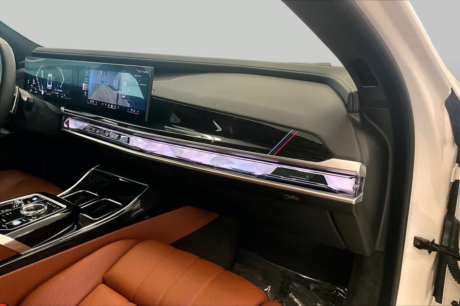 Used 2026 BMW 740i xDrive AWD/4WD image 17