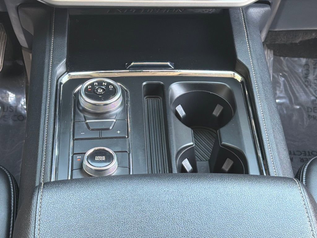 Used 2024 Ford Expedition XLT image 50