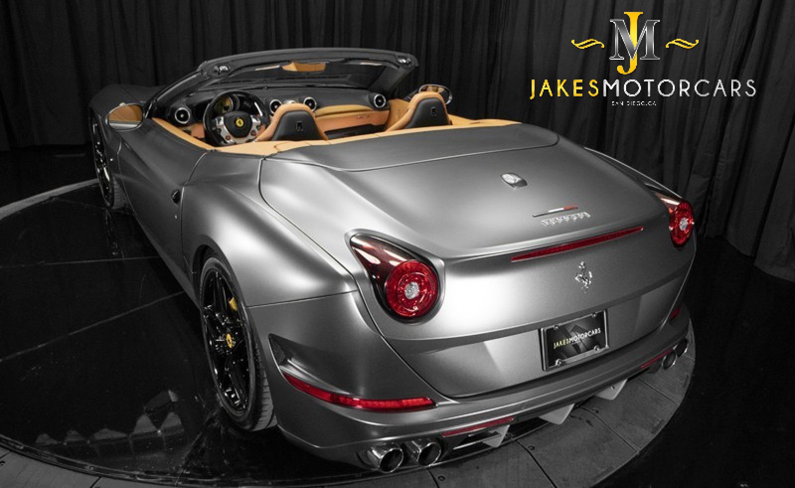 Used 2016 Ferrari California T RWD image 9