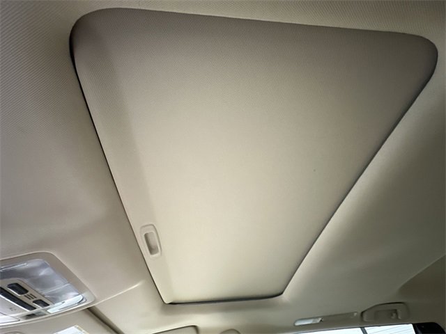 Used 2016 Toyota Highlander XLE image 29