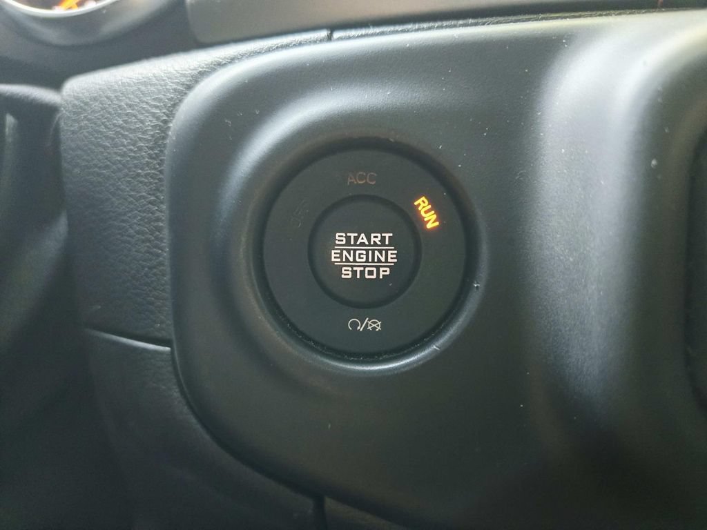 Used 2020 Jeep Wrangler Unlimited Sport S AWD/4WD image 32