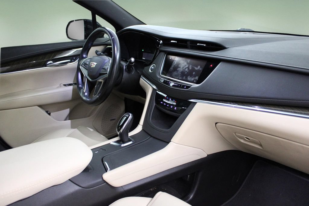Used 2019 Cadillac XT5 FWD image 22