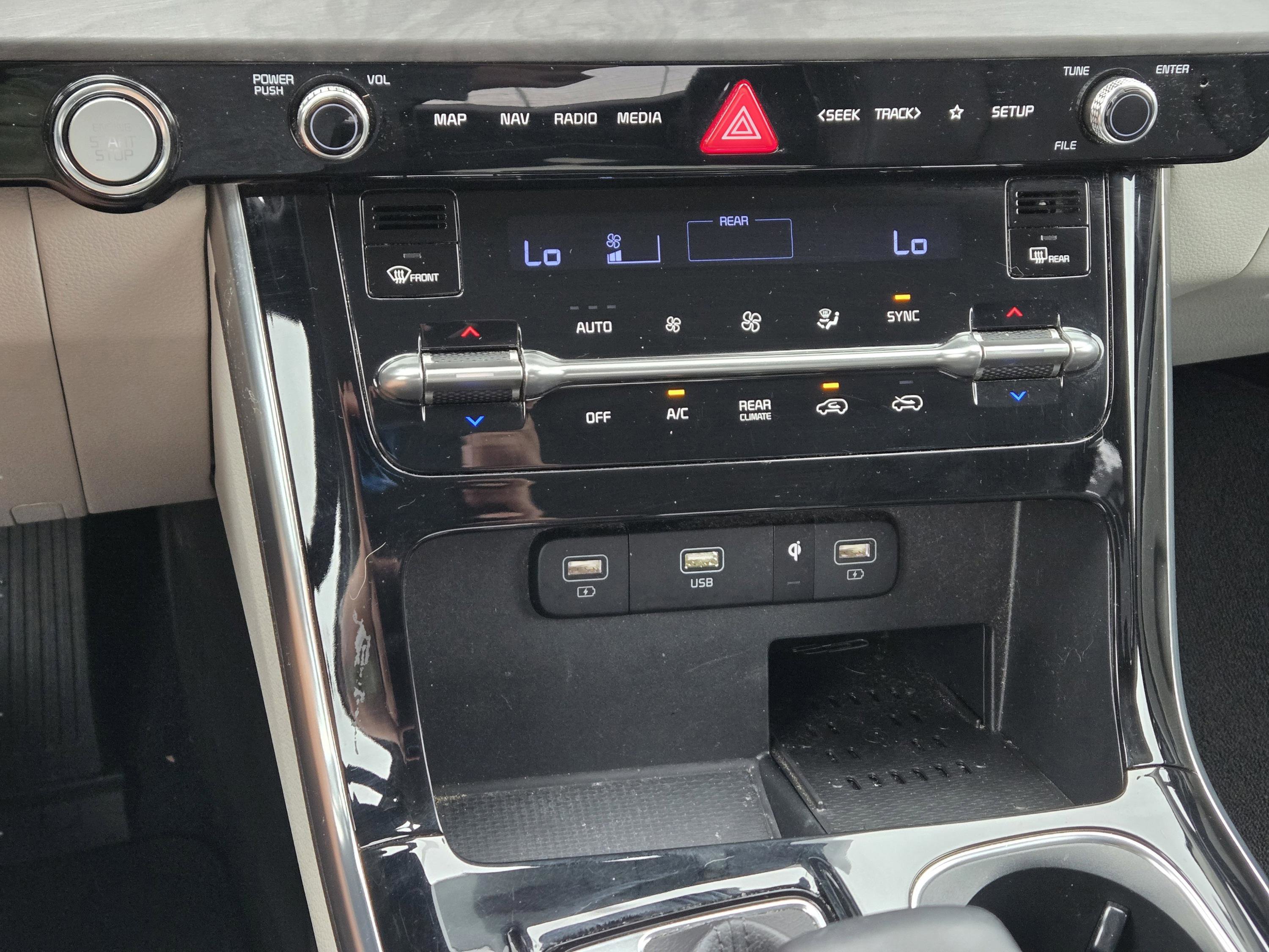 Used 2022 Kia Carnival SX image 27