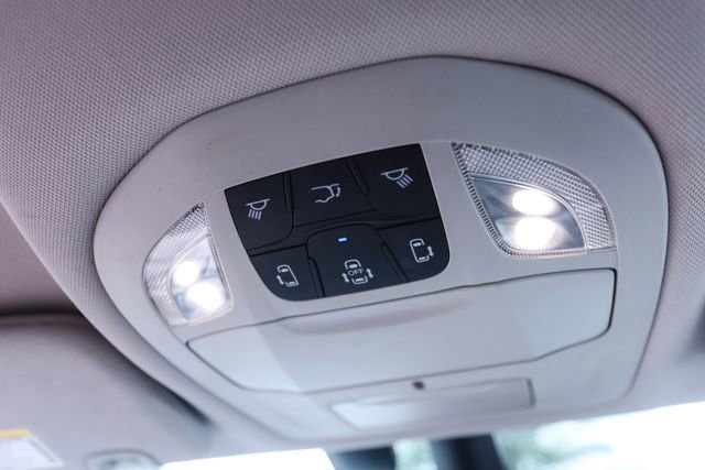 Used 2022 Chrysler Pacifica Touring-L w/ Uconnect Theater Family Group FWD image 49