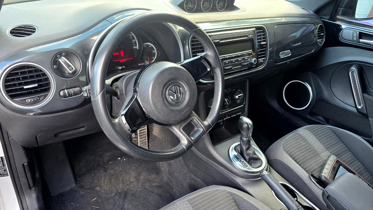 Used 2013 Volkswagen Beetle 2.0T FWD image 10