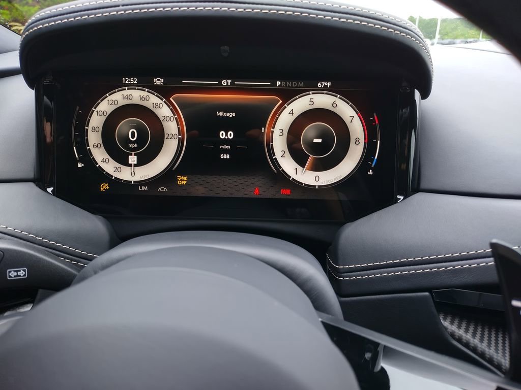 Used 2024 Aston Martin DB12 Coupe image 13