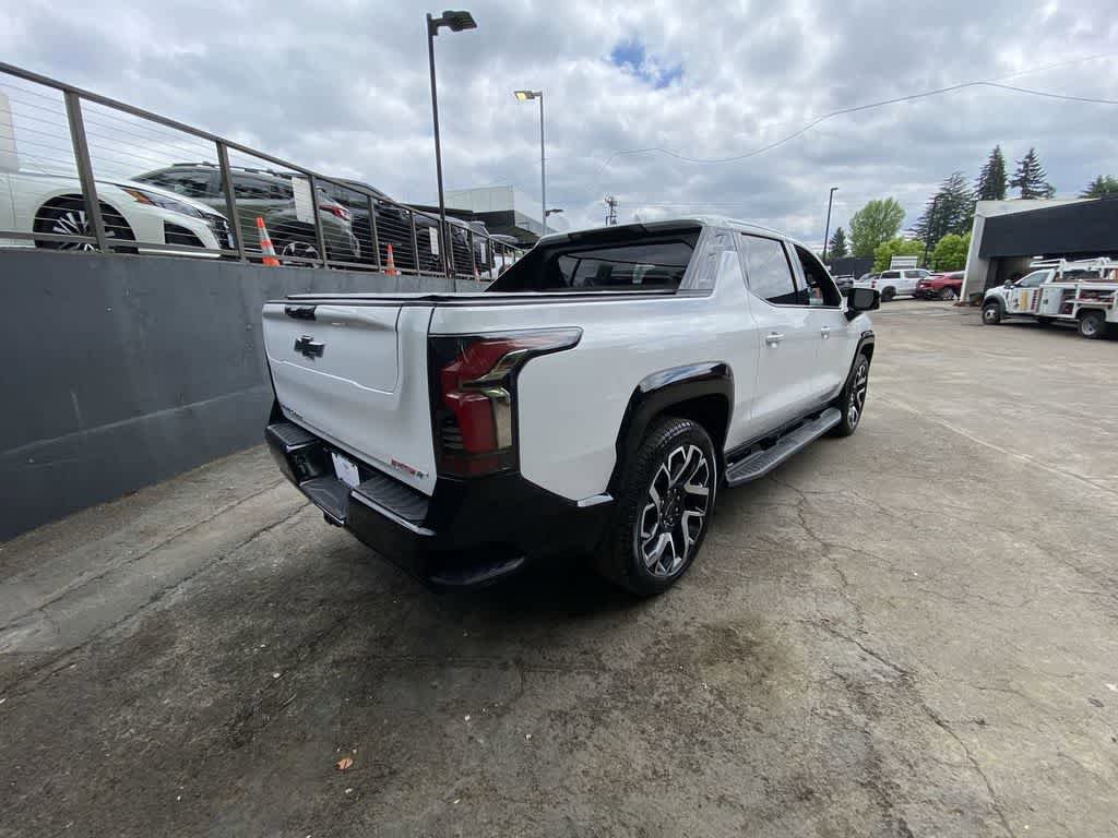 Used 2025 Chevrolet Silverado EV RST AWD/4WD image 6