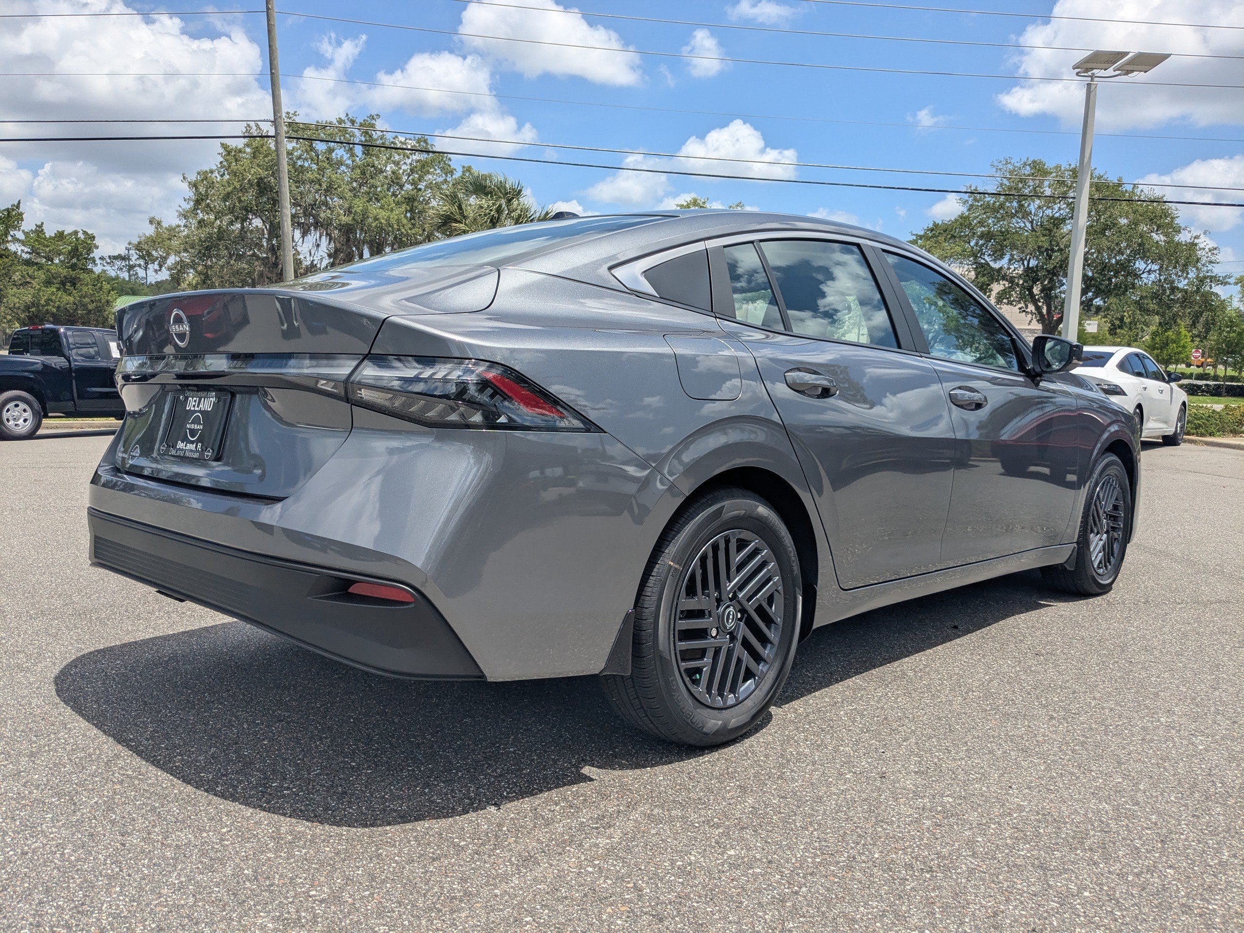 New 2026 Nissan Sentra SV w/ SV Convenience Package FWD image 4