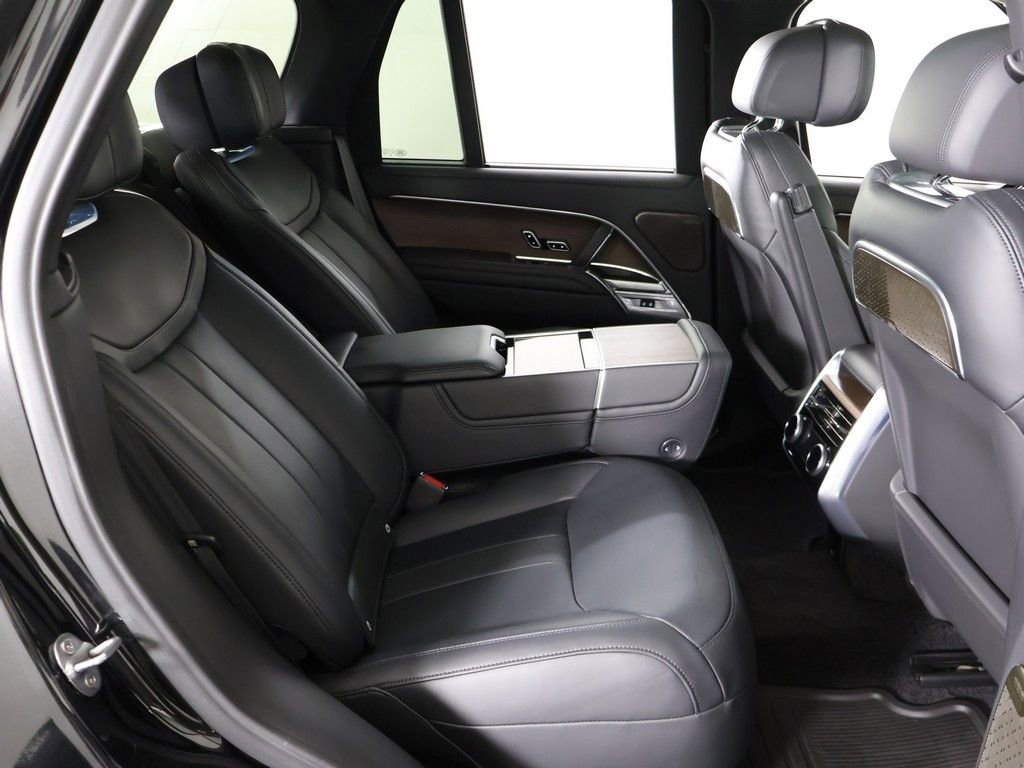 Used 2025 Land Rover Range Rover Autobiography AWD/4WD image 43