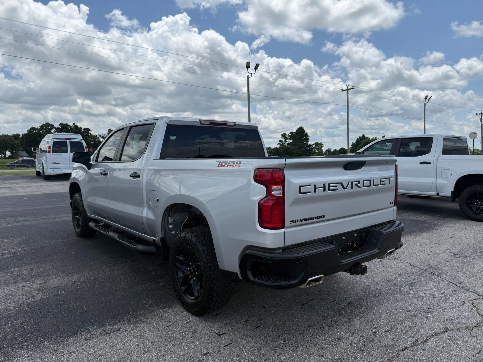 Used 2021 Chevrolet Silverado 1500 LT Trail Boss w/ LPO, Dark Essentials Package image 9