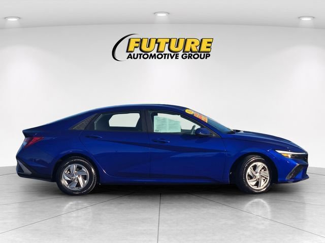 Used 2024 Hyundai Elantra SE image 4