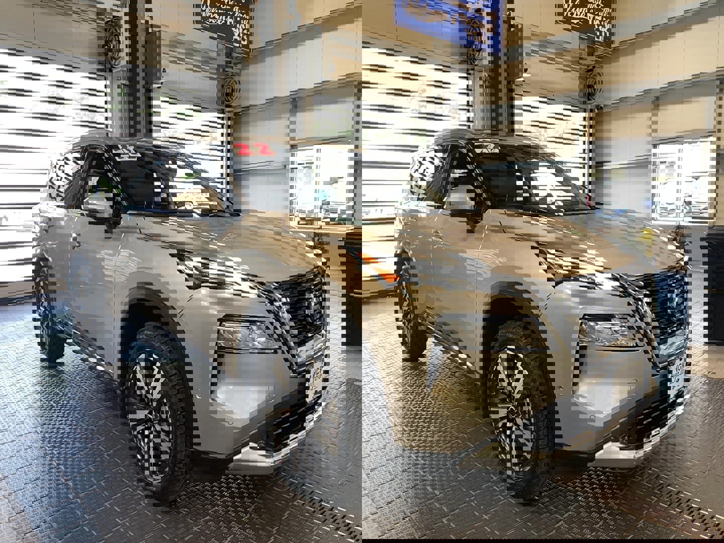 Used 2022 Nissan Rogue Platinum w/ Head-Up Display Package image 1