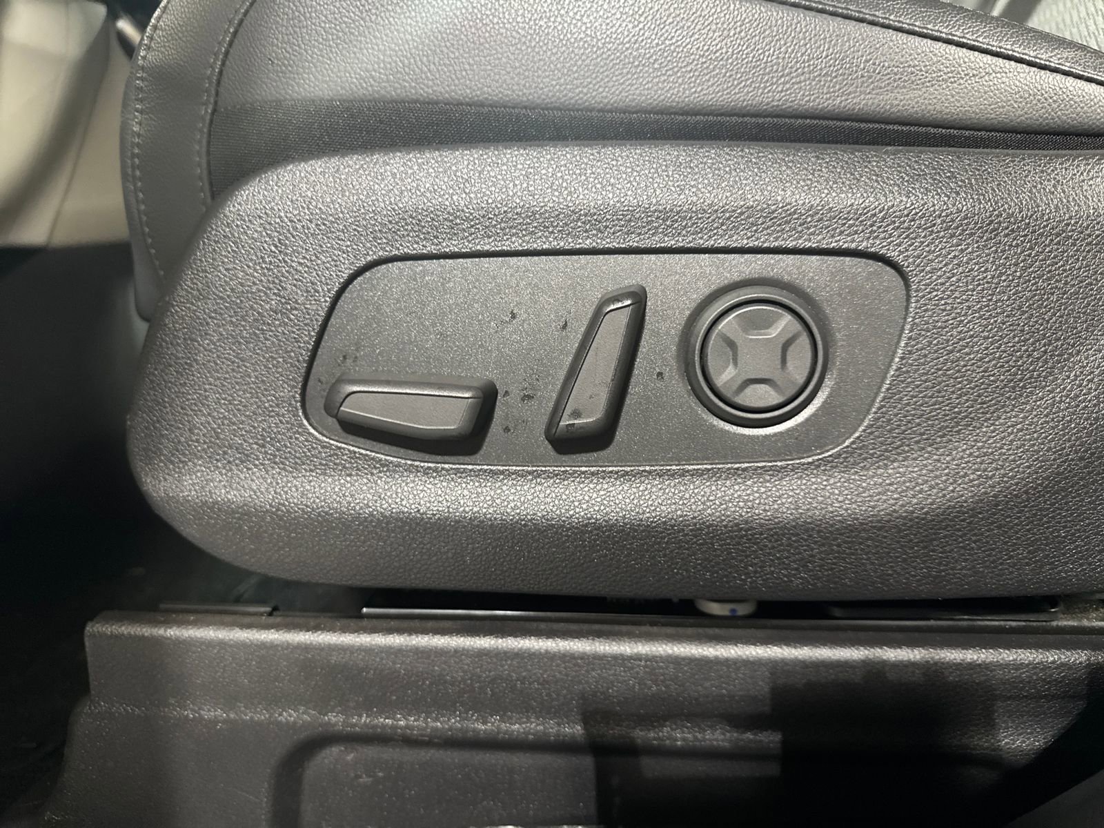 Used 2024 Kia Carnival SX Prestige image 22