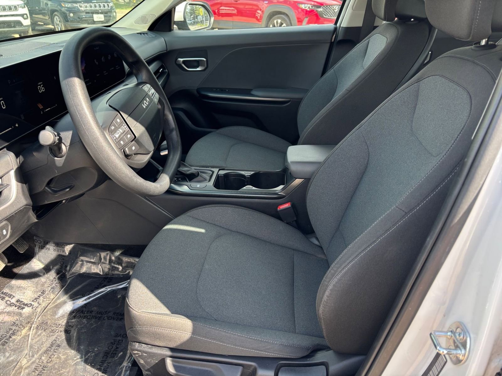Used 2025 Kia K4 FWD image 27