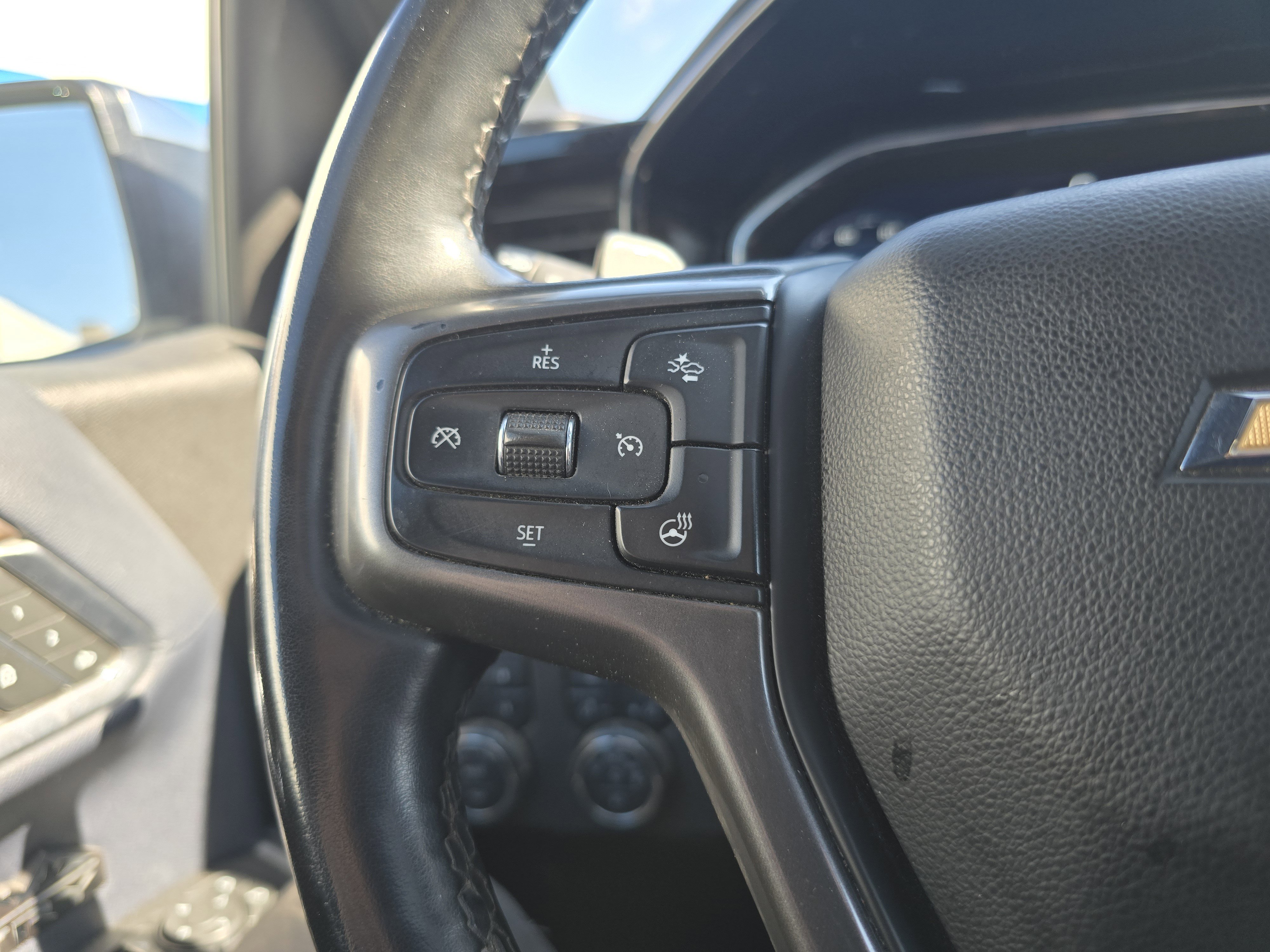 Used 2023 Chevrolet Silverado 1500 High Country w/ Technology Package AWD/4WD image 22