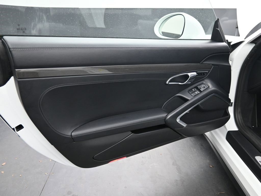 Used 2014 Porsche 911 Turbo S image 17