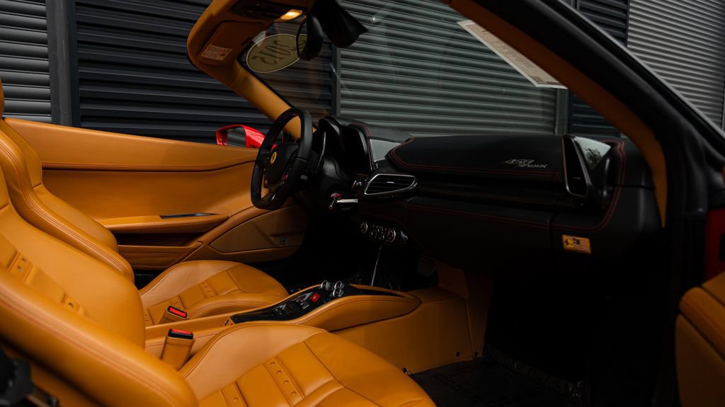 Used 2015 Ferrari 458 Spider RWD image 10