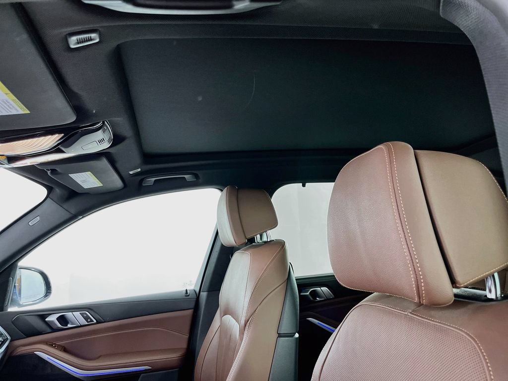 Used 2022 BMW X5 xDrive40i AWD/4WD image 24