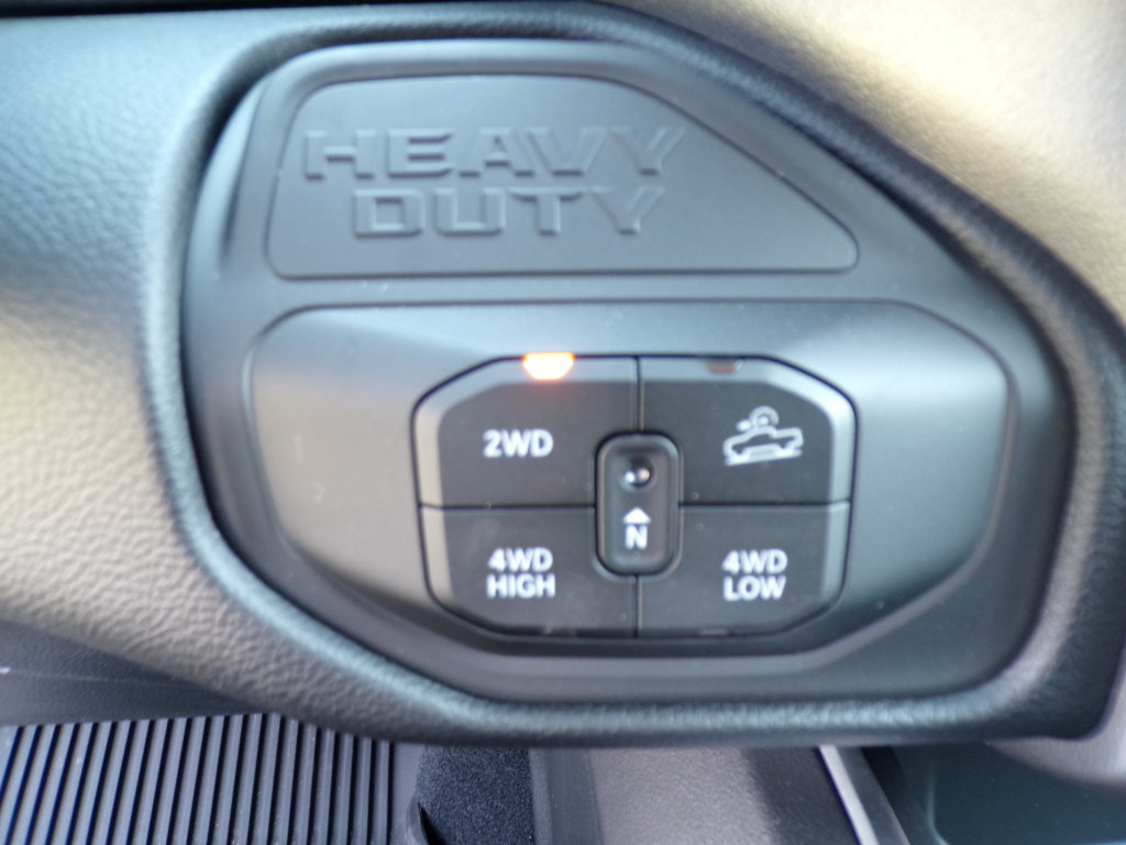 New 2026 RAM 2500 Big Horn AWD/4WD image 38