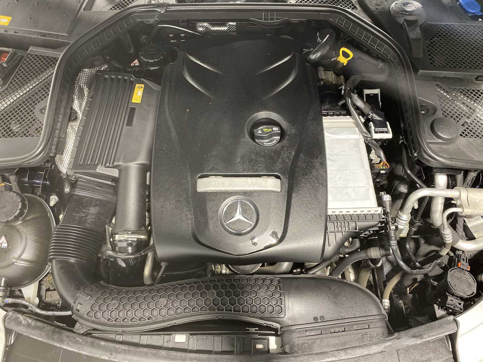 Used 2016 Mercedes-Benz C 300 4MATIC Sedan image 9