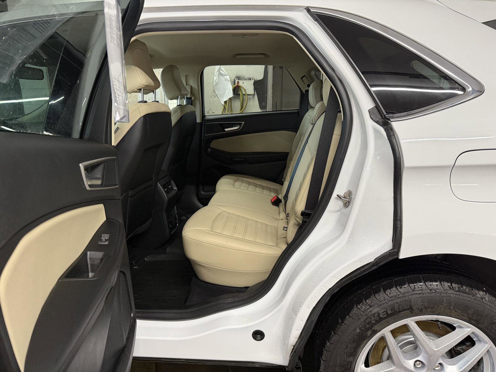 Used 2024 Ford Edge SEL w/ Convenience Package AWD/4WD image 18