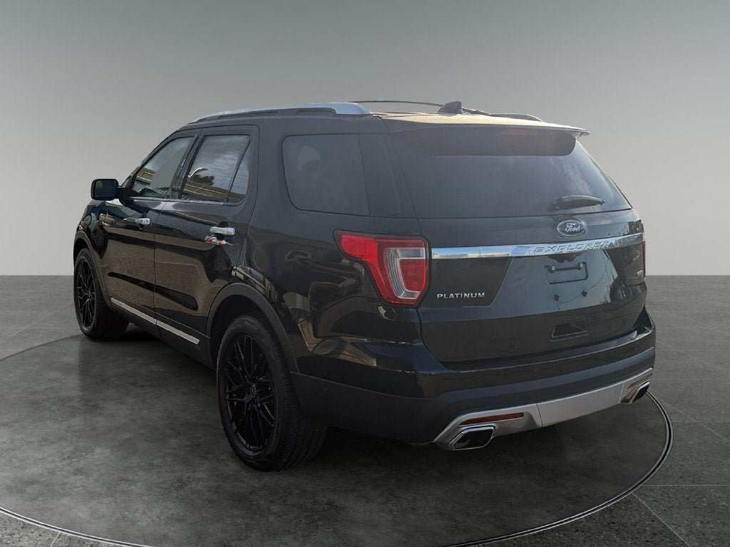 Used 2017 Ford Explorer Platinum AWD/4WD image 8