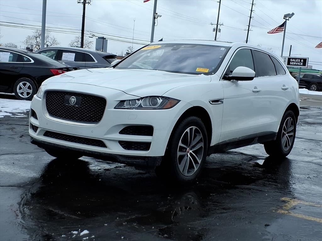 Used 2020 Jaguar F-PACE Premium image 3