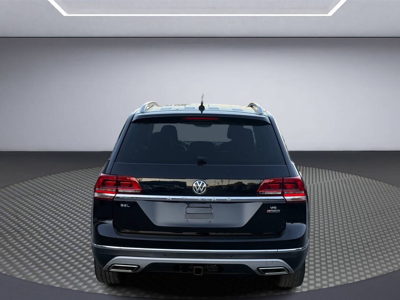 Used 2018 Volkswagen Atlas SEL AWD/4WD image 6