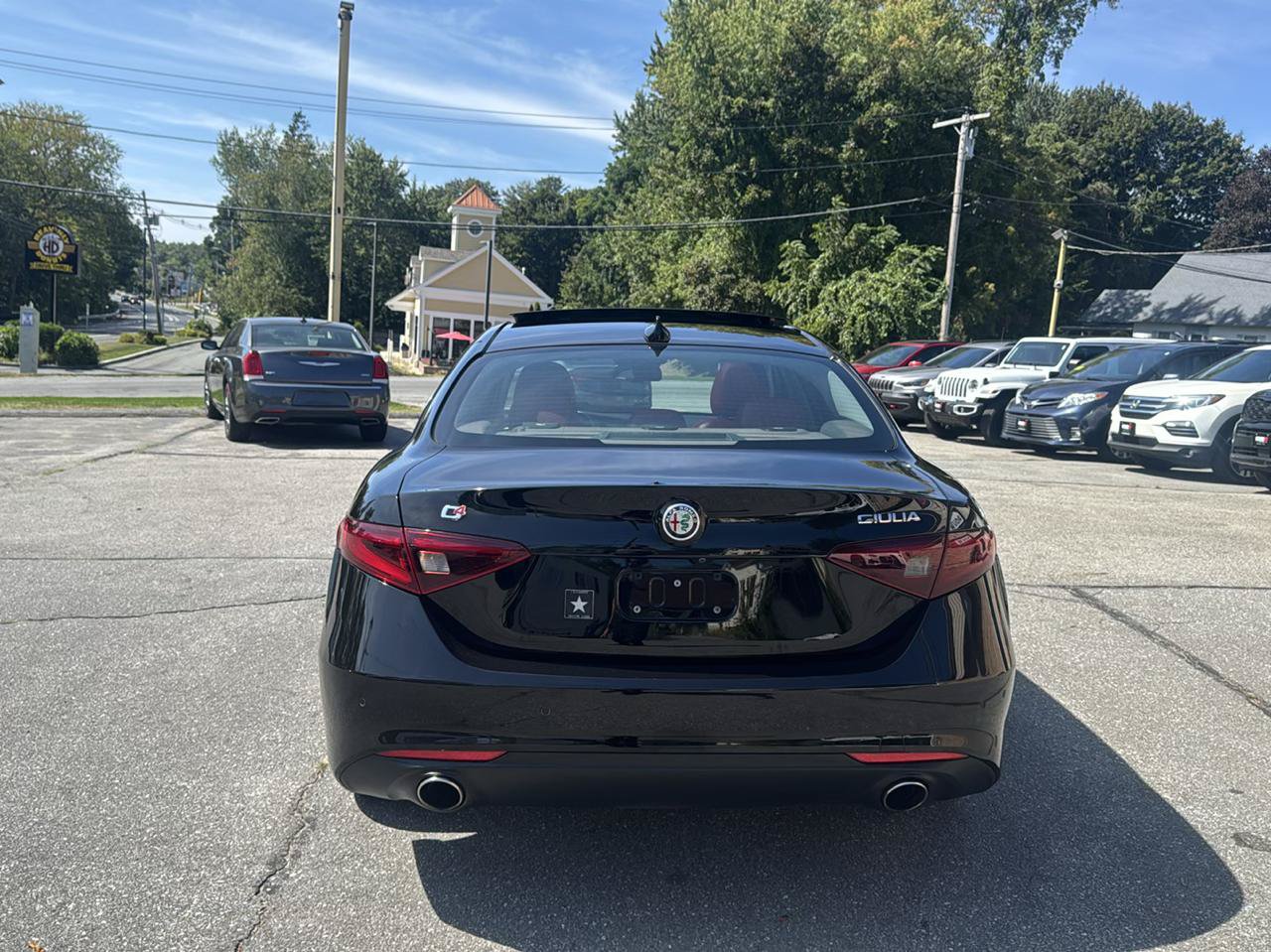 Used 2019 Alfa Romeo Giulia AWD w/ Cold Weather Package image 9