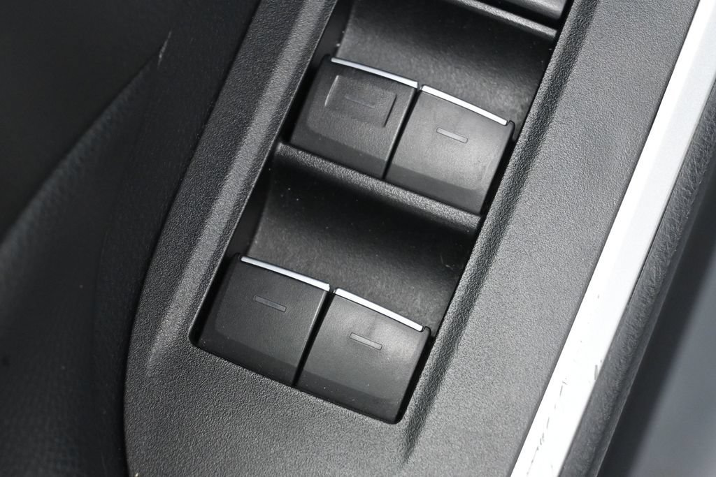 Used 2025 Toyota RAV4 XLE AWD/4WD image 14