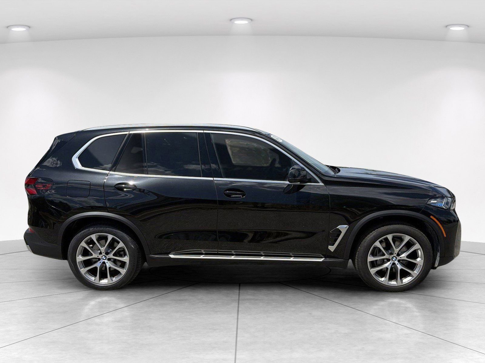 Certified 2026 BMW X5 sDrive40i RWD image 3