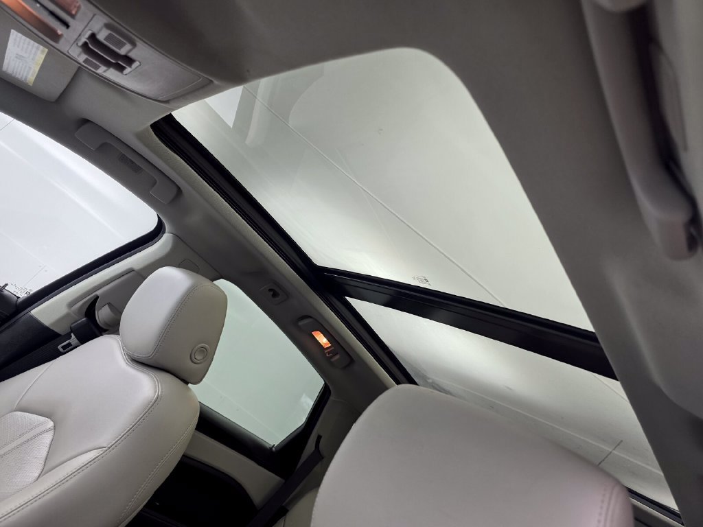 Used 2013 Cadillac SRX Premium FWD image 12