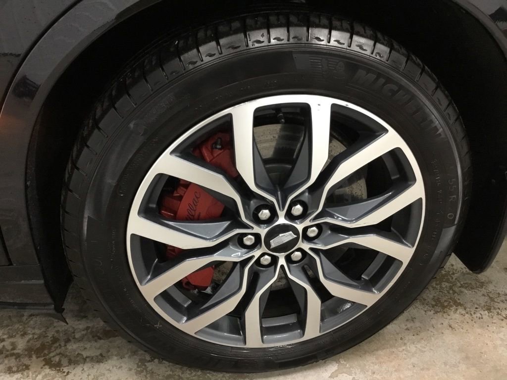 Used 2023 Cadillac XT6 Sport w/ Technology Package AWD/4WD image 4