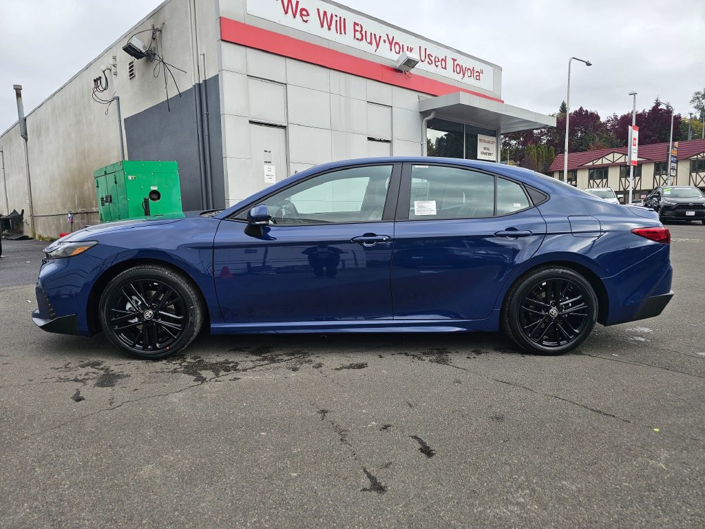 New 2026 Toyota Camry SE w/ Convenience Package FWD image 4