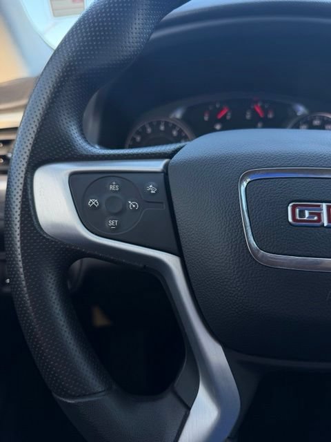 Used 2023 GMC Acadia SLE w/ Driver Convenience Package FWD image 7