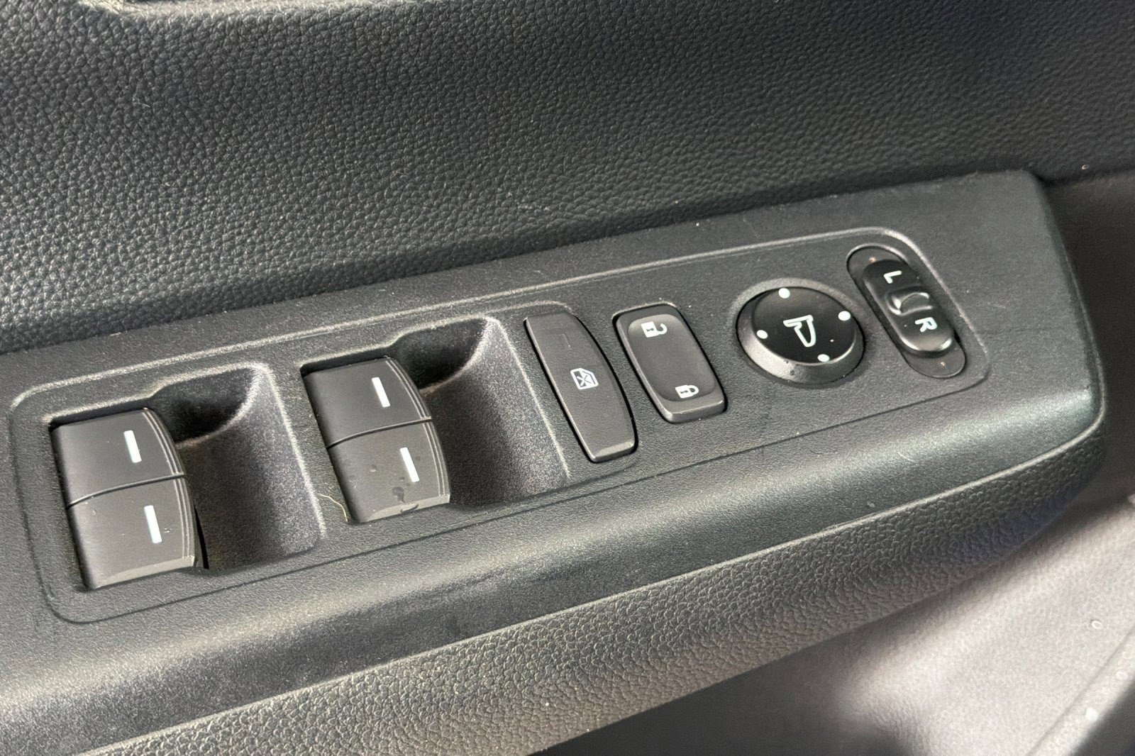 Used 2024 Honda CR-V Sport-L image 13