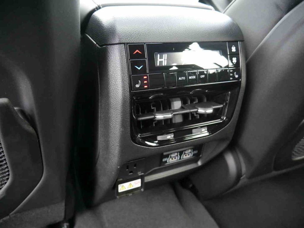New 2025 Jeep Grand Cherokee L Overland w/ Advanced Protech Group III AWD/4WD image 17