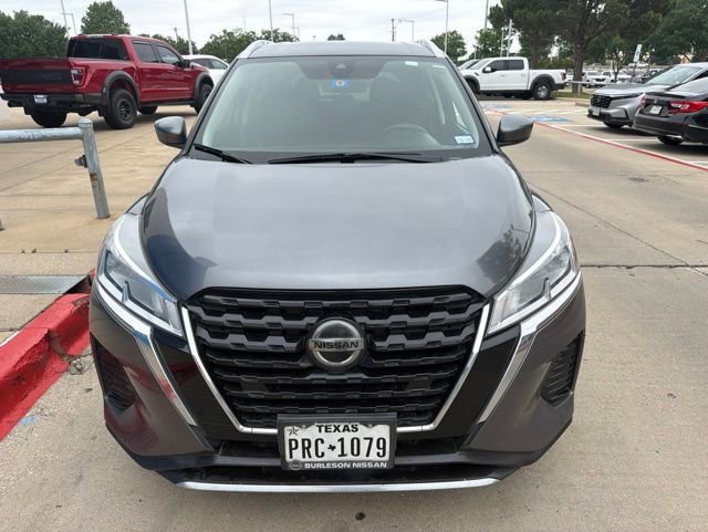 Used 2021 Nissan Kicks SV FWD image 2